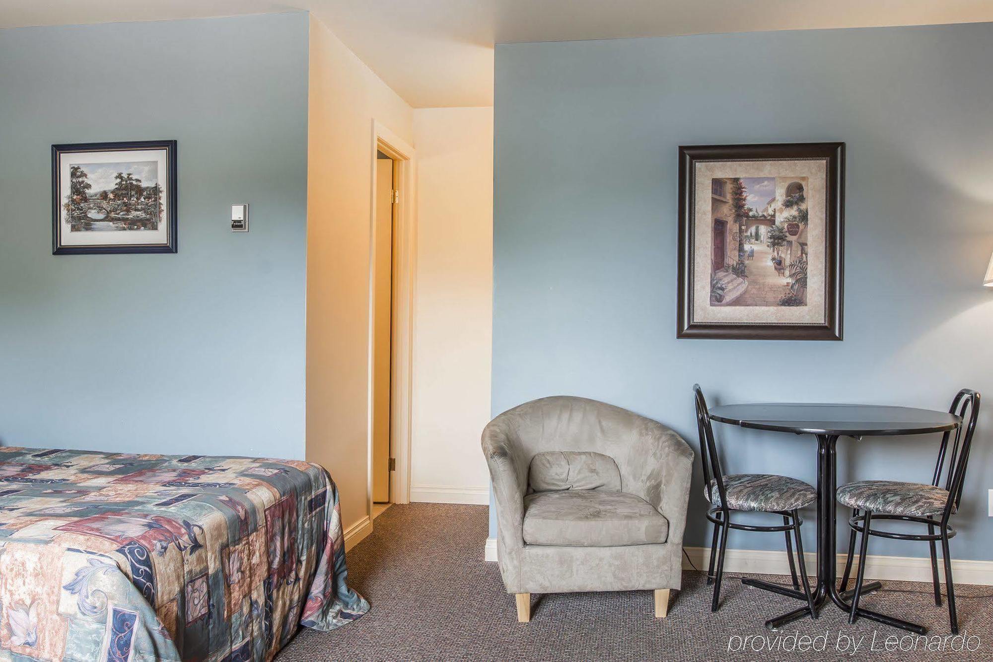 Econo Lodge Cabano Zewnętrze zdjęcie