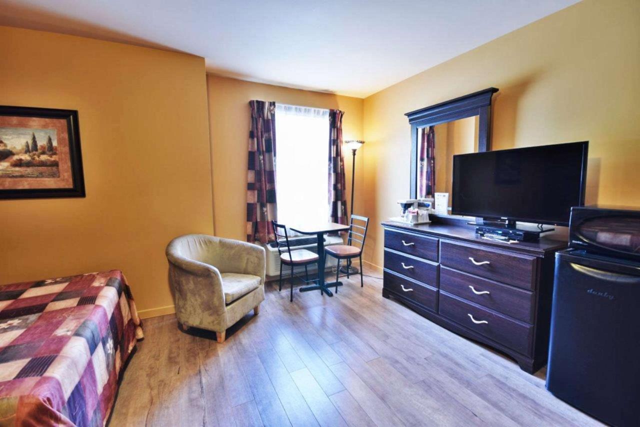 Econo Lodge Cabano Zewnętrze zdjęcie