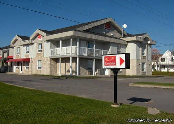 Econo Lodge Cabano Zewnętrze zdjęcie